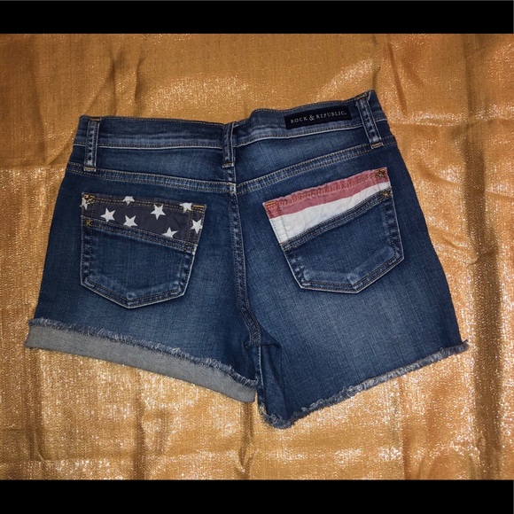 4 shores size 2 - Picture 4 of 4